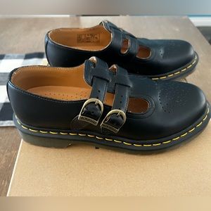 Dr. Marten 8065 smooth leather mary janes